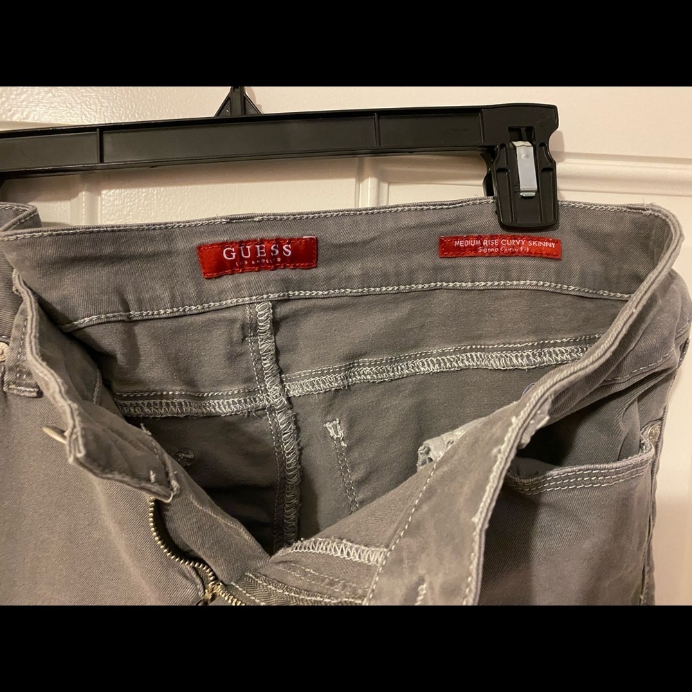 Guess Jeans, gray. Size 30 - Picture 3 of 6